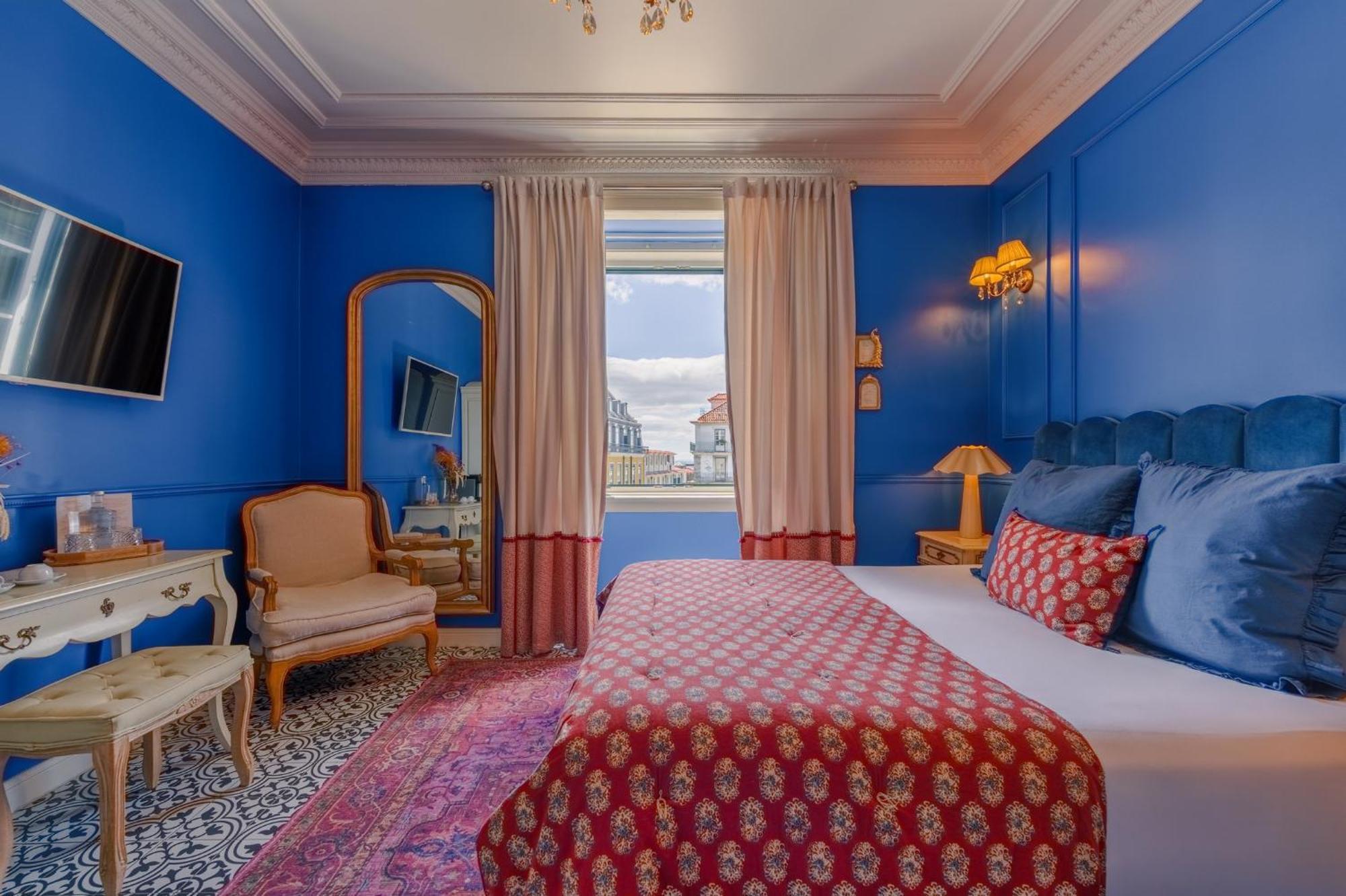 Superior Double Room Square View